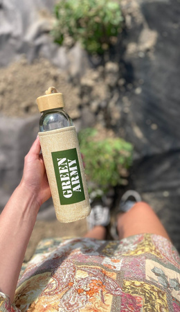 Szklana Butelka GREEN ARMY z Ochraniaczem - 500 ml 