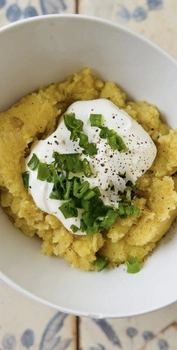 ZIEMNIAKI Z PRAŻONĄ NA MAŚLE KLAROWANYM CEBULKĄ - 540ml